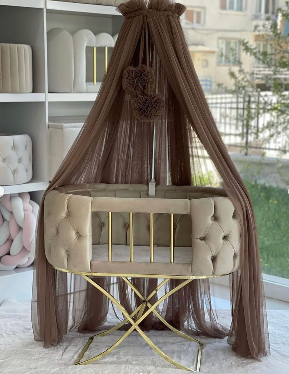 Patut bebelusi cu balansoar: Lotus