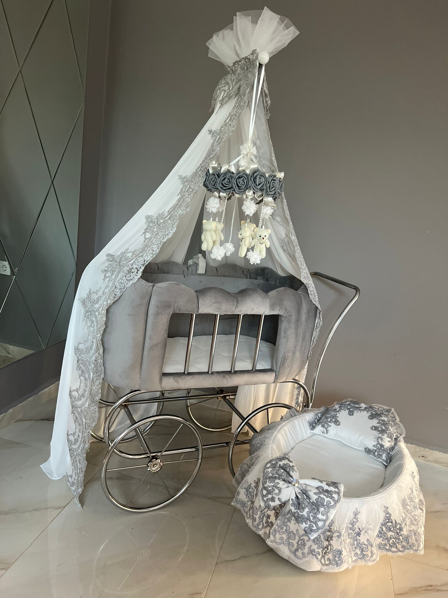 Patut cu roti pentru bebelusi: King