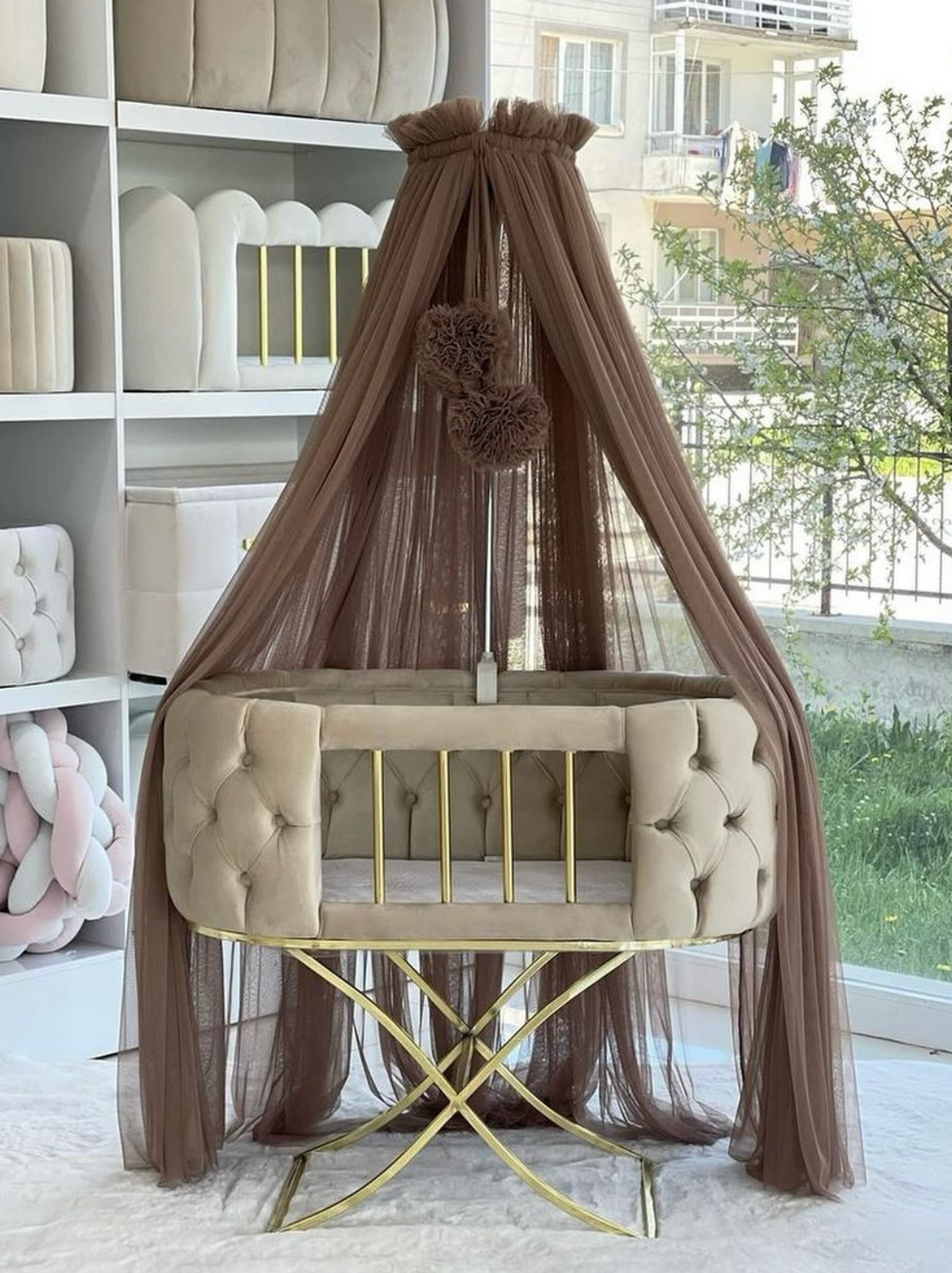 Patut bebelusi cu balansoar: Lotus