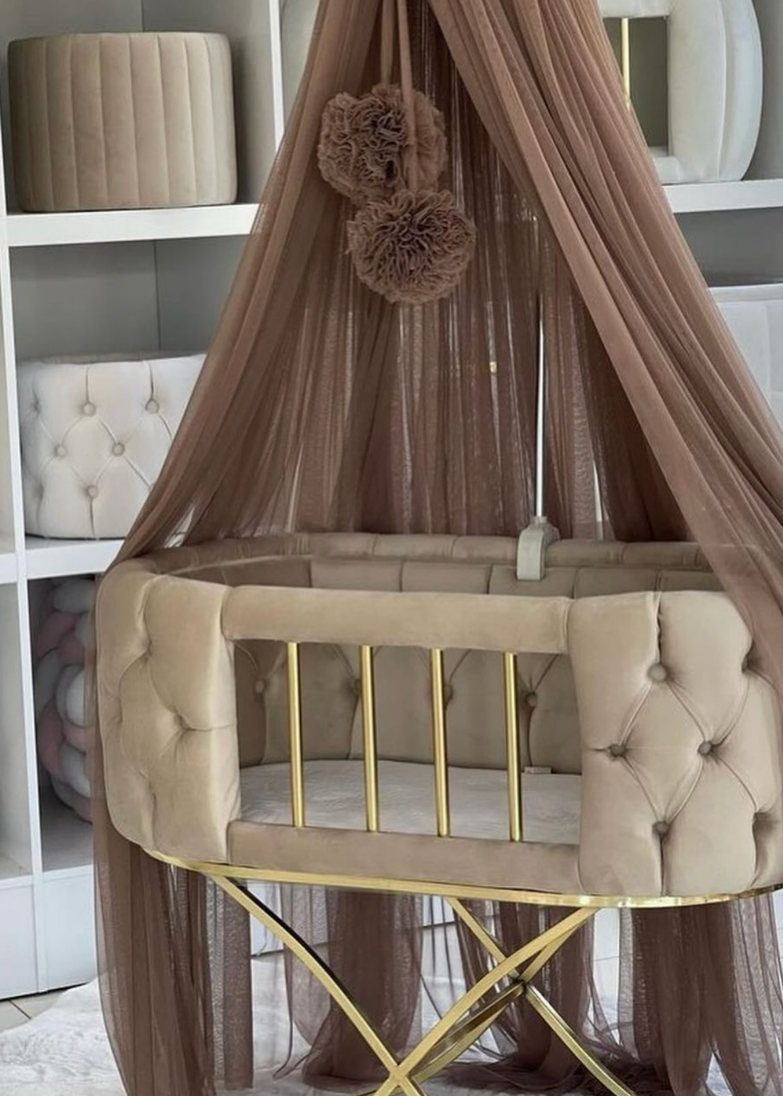 Patut bebelusi cu balansoar: Lotus