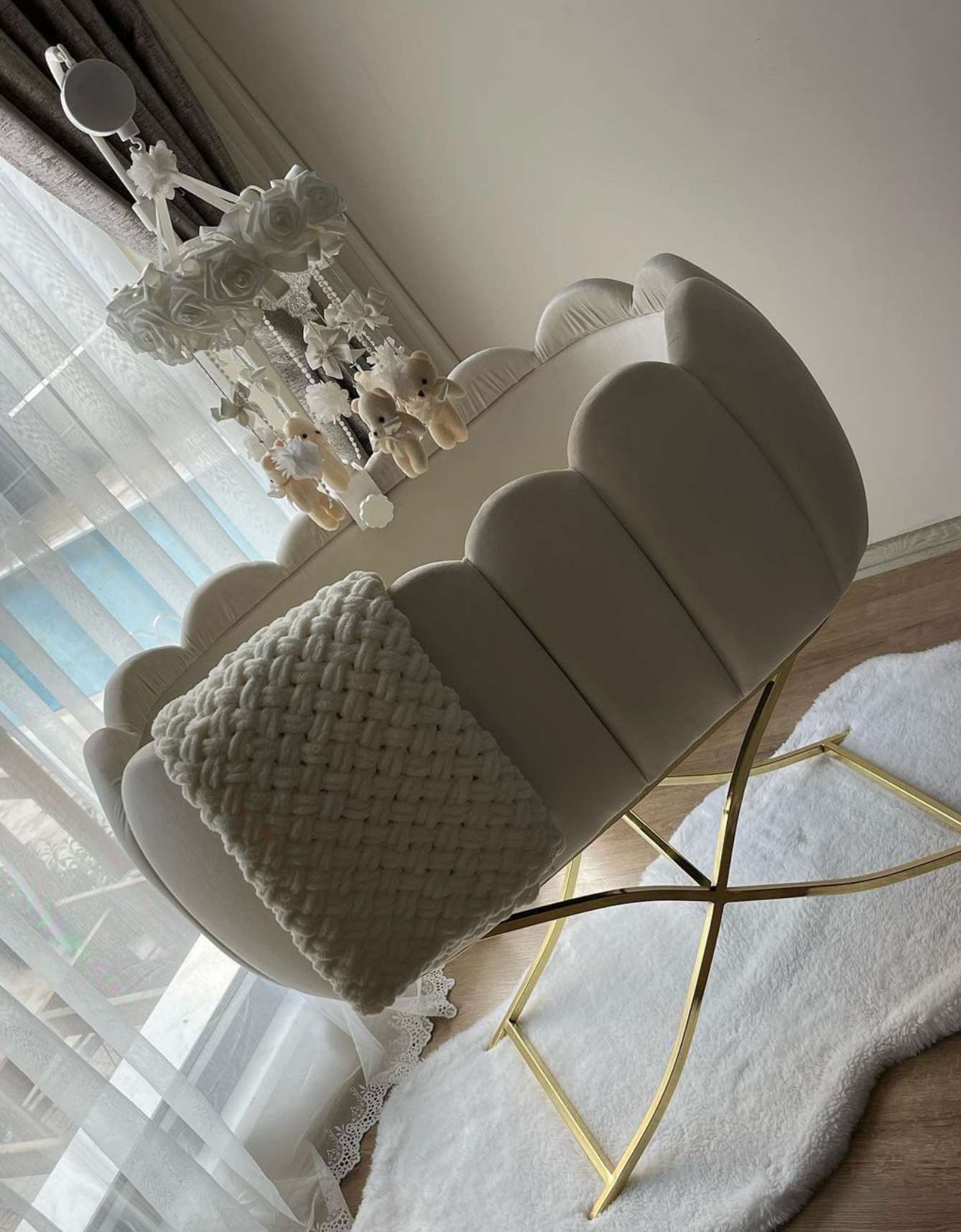 Patut bebelusi cu balansoar: Tulip