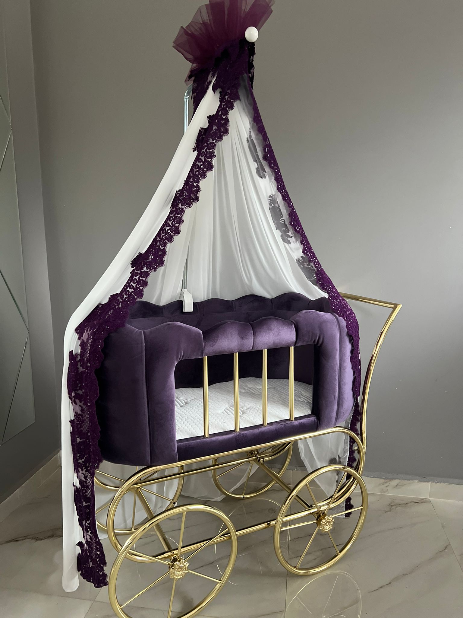 Patut cu roti pentru bebelusi: Purple king