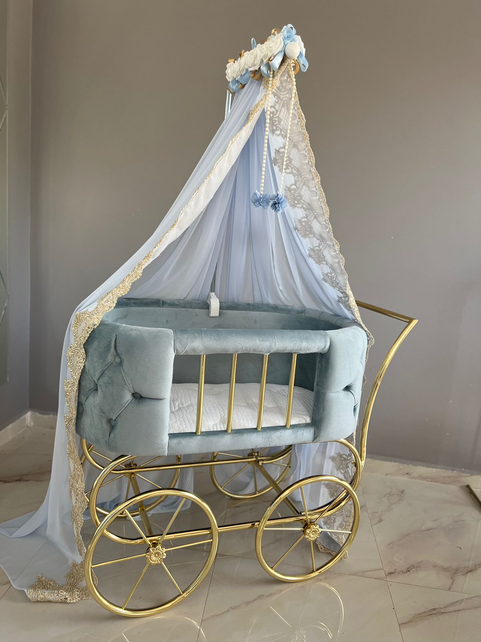 Patut cu roti pentru bebelusi: Blue king