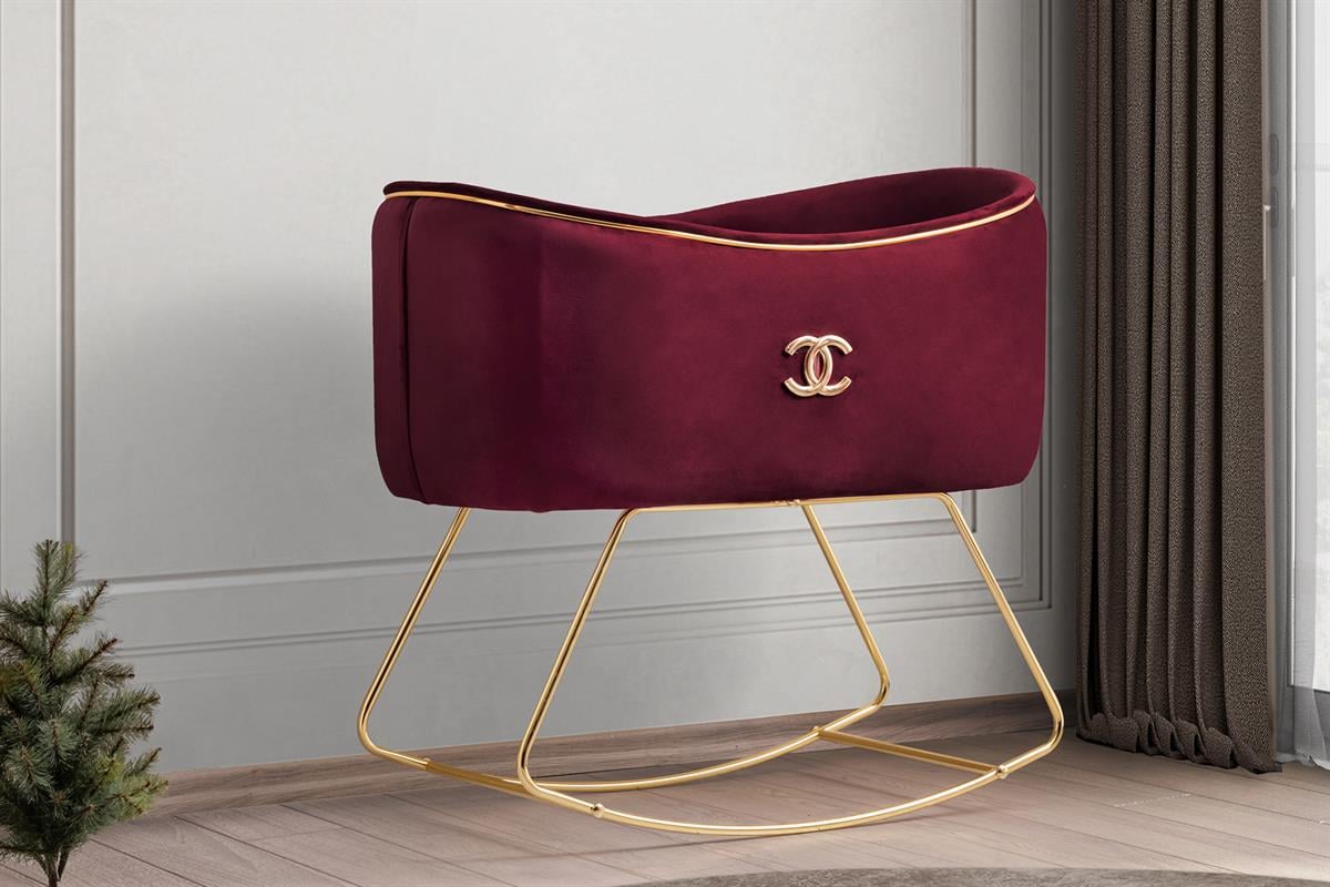 Patut bebe cu balansoar: Acelya